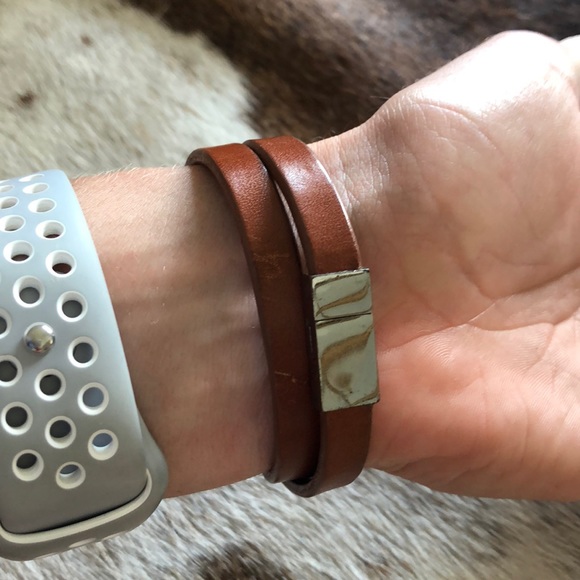 Tory Burch Brown Leather Double Wrap Bow Bracelet - Picture 5 of 5